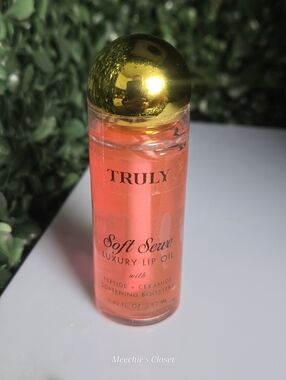 Truly Soft Serve Luxury Lip Oil Peptide + Ceramide NEW SEALED